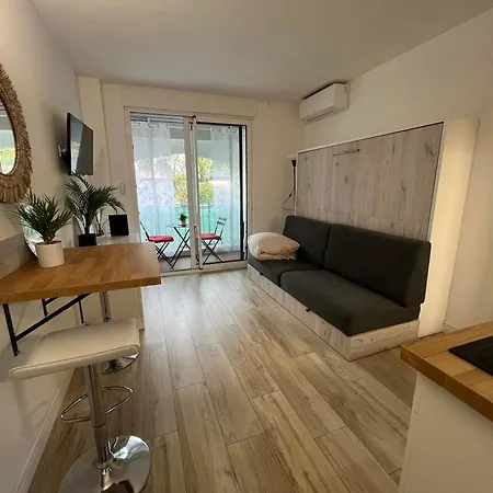 Apartment Wood Bay