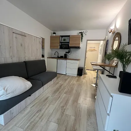 Wood Bay Apartment